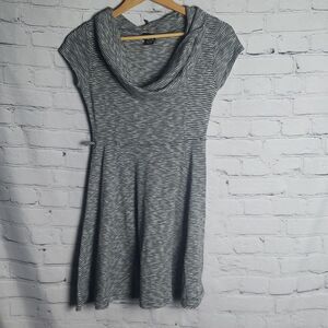 Rue 21 Black and White Top